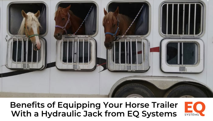 Horse-Trailer-With-a-Hydraulic-Jack-from-EQ-Systems